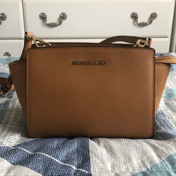 Michael Kors leather shoulder bag - Picture 4 of 11